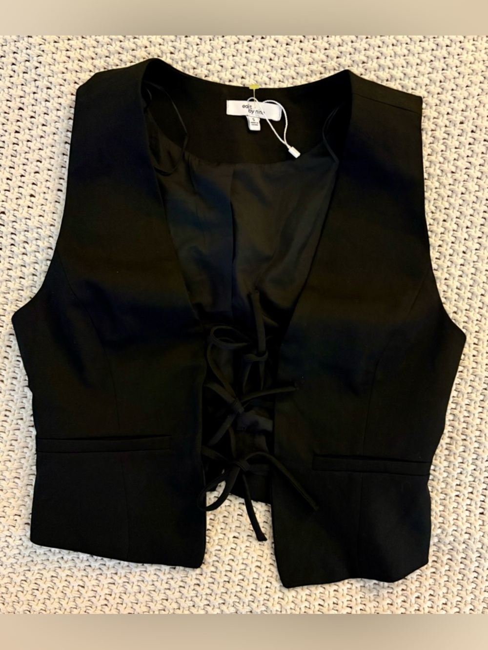 NWOT Edit by Nine Black Tie Front Vest Size Small
